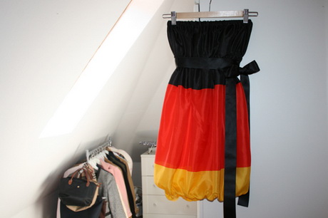 kleid-schwarz-rot-gold-48-2 Kleid schwarz rot gold