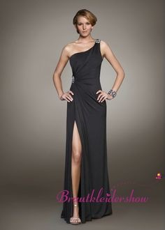 schwarzes-kleid-mit-beinschlitz-83_18 Schwarzes kleid mit beinschlitz