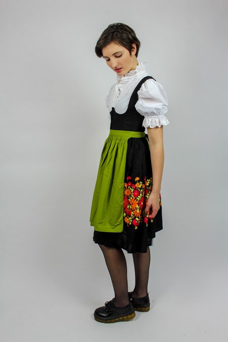 Schöne dirndl schürzen