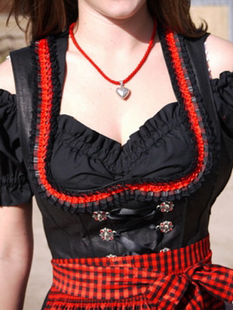 schwarzes-dirndl-41-12 Schwarzes dirndl