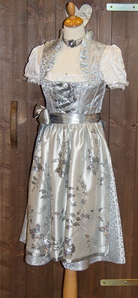 dirndl-silber-schwarz-81_19 Dirndl silber schwarz