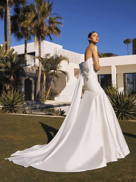 brautkleider-pronovias-2023-40_6 Brautkleider pronovias 2023