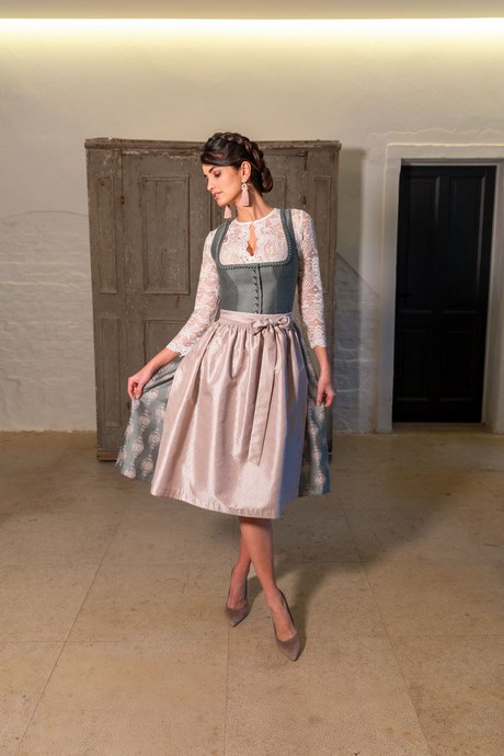 dirndl-2023-trend-79_17 Dirndl 2023 trend