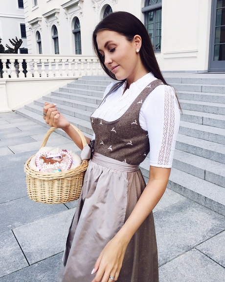 wiesn-dirndl-2023-74_14 Wiesn dirndl 2023