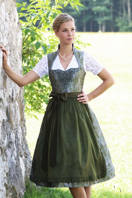 country-line-dirndl-2019-24_12 Country line dirndl 2019