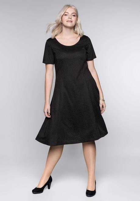 kleid-mit-tiefem-ruckenausschnitt-bis-zum-po-95_4 Kleid mit tiefem rückenausschnitt bis zum po