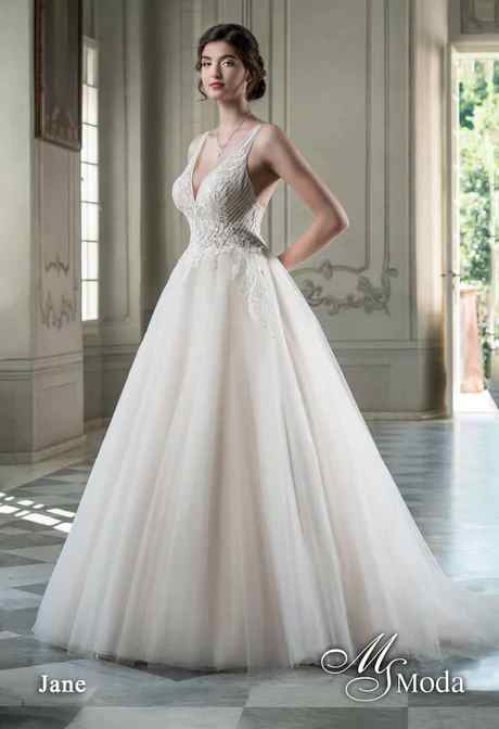 brautkleid-2022-ruckenfrei-37_3 Brautkleid 2022 rückenfrei