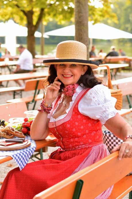 oktoberfest-2022-dirndl-21_14 Oktoberfest 2022 dirndl