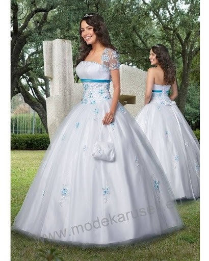 brautkleid-blau-weiss-89_20 Brautkleid blau weiß