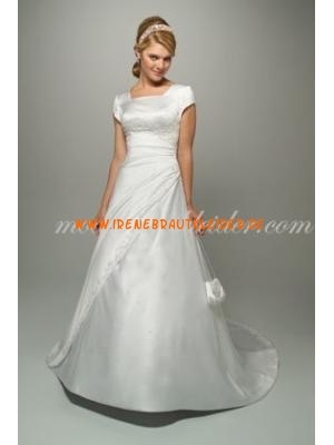 brautkleid-mit-armeln-schlicht-94_20 Brautkleid mit ärmeln schlicht