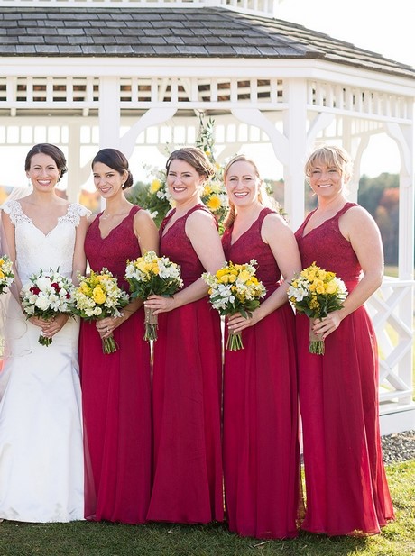 Rotes brautjungfernkleid