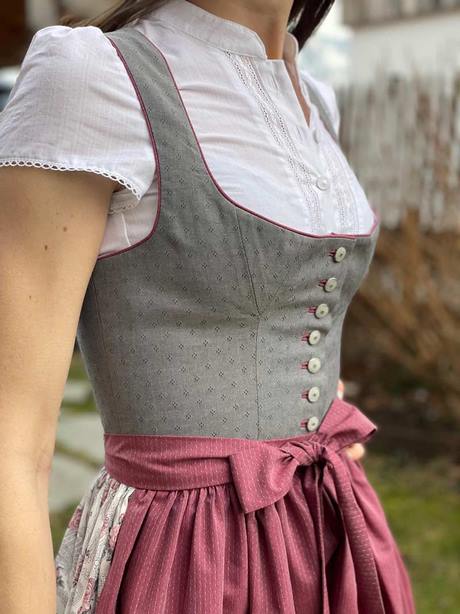 leinendirndl-grau-69_15 Leinendirndl grau