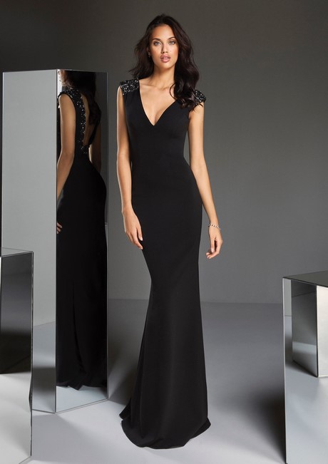 schwarzes-kleid-mit-v-ausschnitt-18_7 Schwarzes kleid mit v ausschnitt