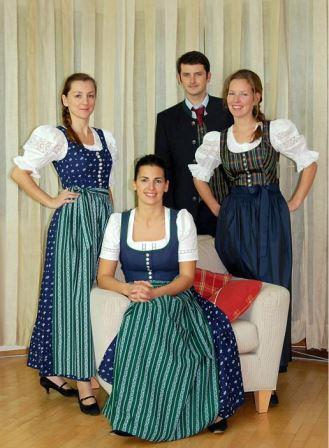 traditionelle-dirndlkleider-osterreich-73 Traditionelle dirndlkleider österreich