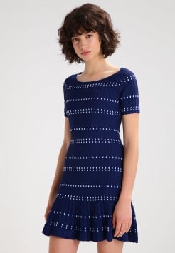 schwarzes-strickkleid-langarm-99_7 Schwarzes strickkleid langarm