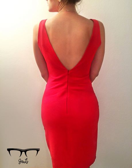 rotes-ruckenfreies-kleid-11_16 Rotes rückenfreies kleid