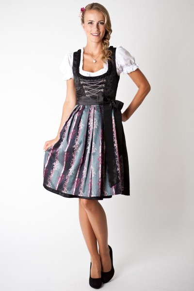 dirndl-zum-bestellen-09_18 Dirndl zum bestellen