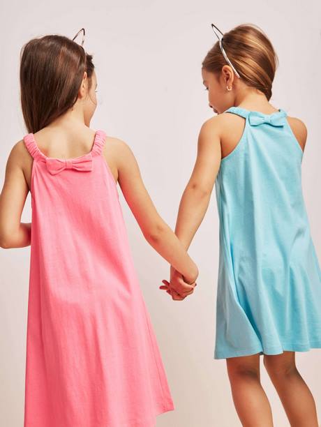 Kleid langarm ausgestellt