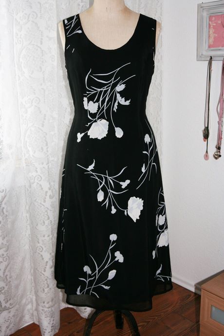 Kleid schwarz weiß blumen