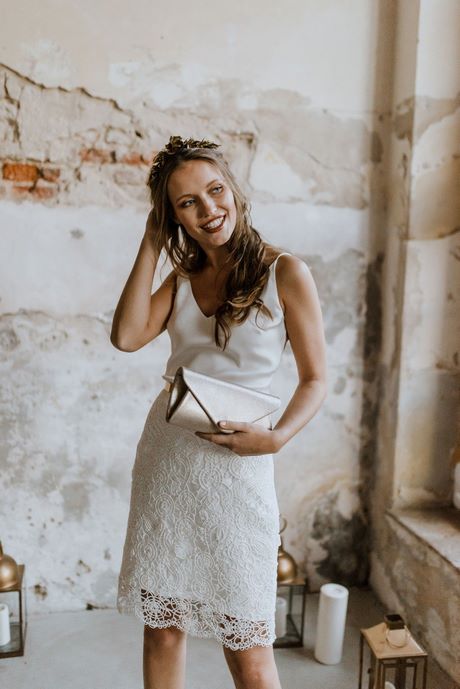 Langärmliges kleid eng