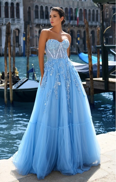 ballkleider-extravagant-06_12 Ballkleider extravagant