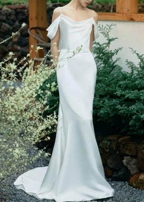 schlichtes-brautkleid-a-linie-89_13 Schlichtes brautkleid a linie