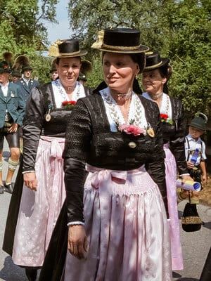 tracht-traditionell-80_6 Tracht traditionell