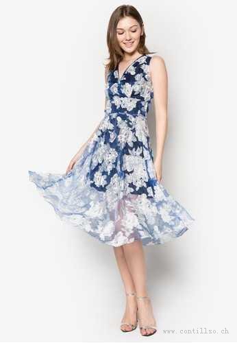 kleid-blau-weiss-blumen-19_7 Kleid blau weiß blumen