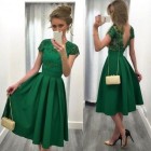 Elegantes grünes kleid