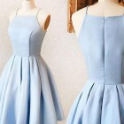 Kleid kurz hellblau
